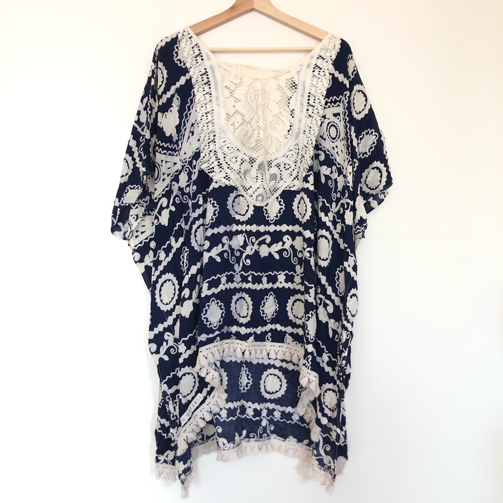 Beautiful High-Low Caftan With Tassels
